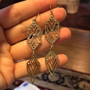 Dangle gold earrings